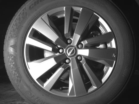 Used 2025 Nissan Pathfinder SV image 13
