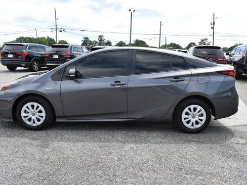 Used 2022 Toyota Prius LE FWD image 9
