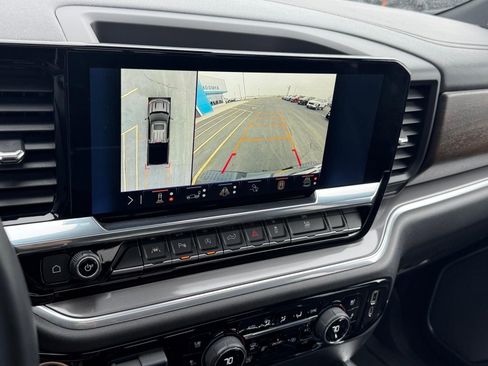 Used 2025 Chevrolet Silverado 1500 High Country w/ High Country Premium Package image 16