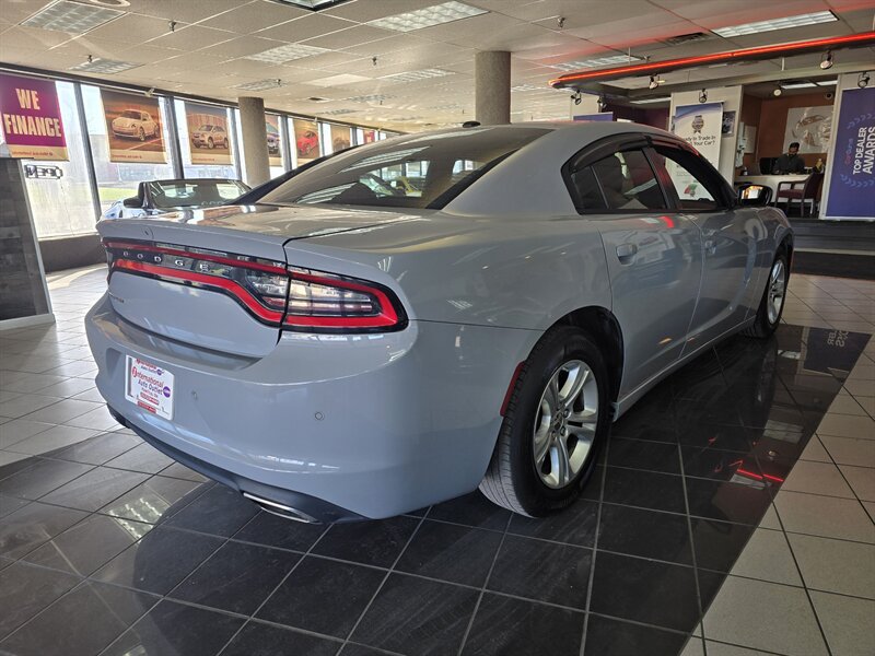 Used 2022 Dodge Charger SXT RWD image 4