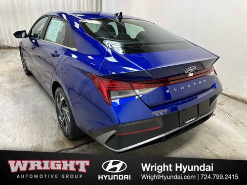 Certified 2025 Hyundai Elantra SEL image 4