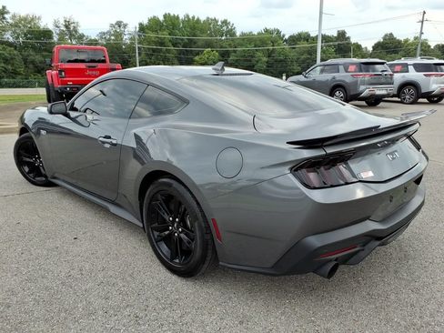 Used 2024 Ford Mustang GT RWD image 17