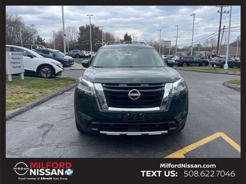 Certified 2024 Nissan Pathfinder SL image 7