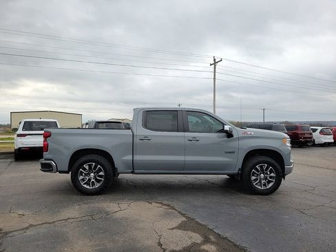 Used 2024 Chevrolet Silverado 1500 LT image 6
