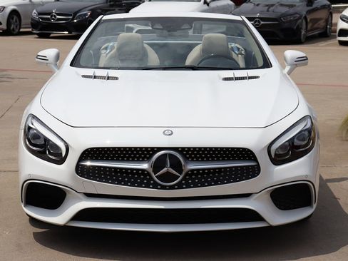 Used 2017 Mercedes-Benz SL 550 w/ Driver Assistance Package image 3