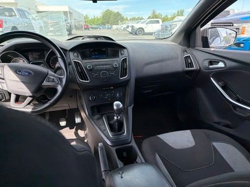 Used 2018 Ford Focus ST FWD image 12