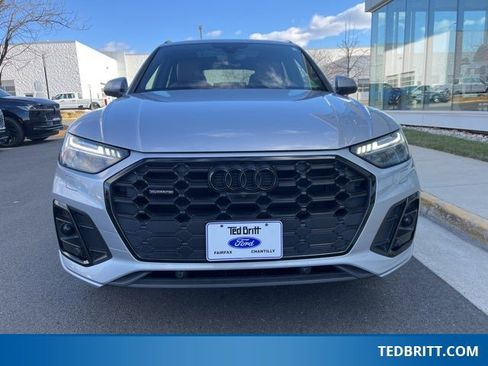 Used 2022 Audi Q5 2.0T Prestige w/ Prestige Package image 2