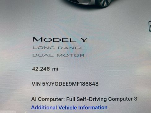 Used 2021 Tesla Model Y Long Range AWD/4WD image 31
