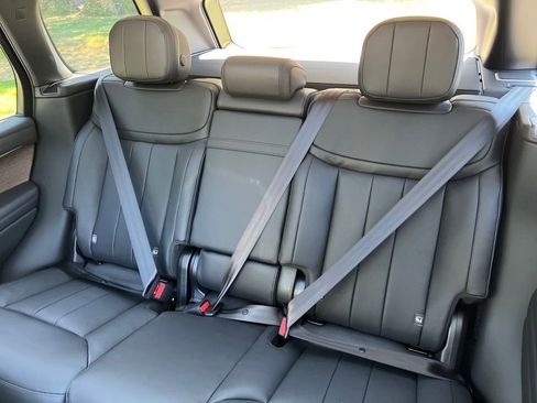 New 2025 Land Rover Range Rover SE image 26