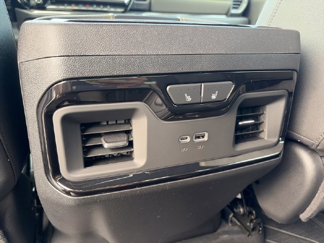 New 2026 Chevrolet Silverado 2500 ZR2 w/ LPO, Dark Essentials Package AWD/4WD image 9
