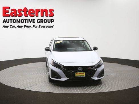 Used 2023 Nissan Altima 2.0 SR FWD image 53