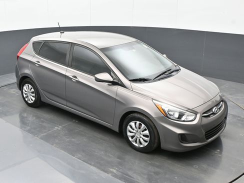 Used 2017 Hyundai Accent SE image 28