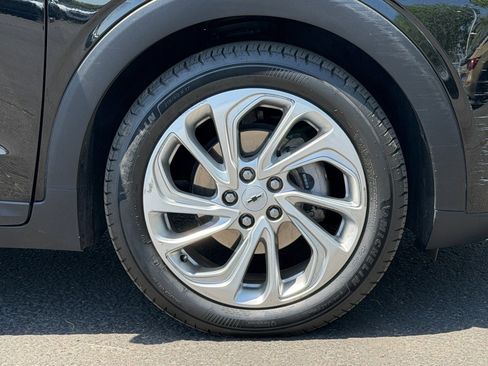 Used 2023 Chevrolet Bolt EUV LT w/ Driver Confidence Package image 30