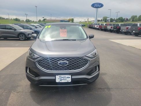 Used 2024 Ford Edge SEL w/ Convenience Package AWD/4WD image 8