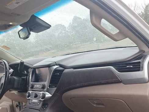 Used 2017 Chevrolet Suburban Premier image 33