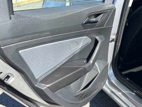 Certified 2025 Volkswagen Jetta SE image 19