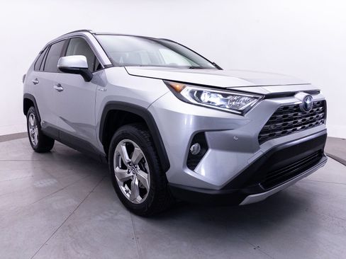 Used 2019 Toyota RAV4 Limited w/ Carpet Mat Package AWD/4WD image 13