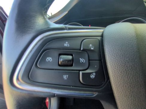 Used 2020 Buick Encore GX Essence FWD image 12
