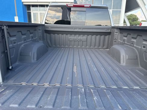 Used 2025 GMC Sierra 1500 Elevation w/ Preferred Package AWD/4WD image 10