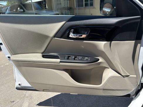 Used 2016 Honda Accord LX image 6