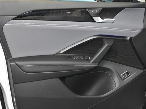 New 2026 Volkswagen Tiguan SE R-Line image 3