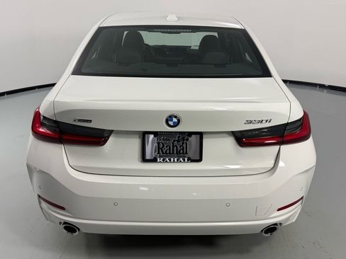Certified 2025 BMW 330i xDrive Sedan w/ Convenience Package image 4