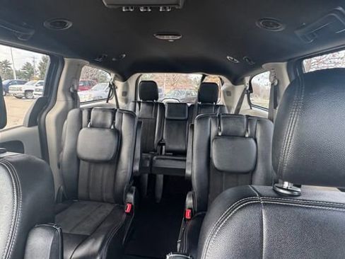 Used 2019 Dodge Grand Caravan SXT image 30