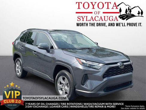 Used 2025 Toyota RAV4 XLE w/ Convenience Package FWD image 1