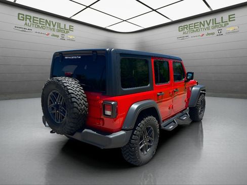 Used 2025 Jeep Wrangler Unlimited Sport AWD/4WD image 5