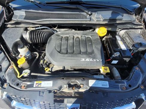 Used 2015 Dodge Grand Caravan SXT FWD image 18