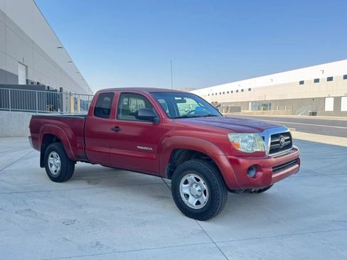 Used 2008 Toyota Tacoma PreRunner w/ SR5 Pkg #2 RWD image 7