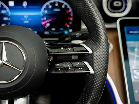 Used 2025 Mercedes-Benz CLE 450 4MATIC Cabriolet w/ Night Package image 44