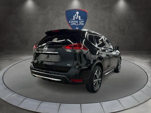 Used 2019 Nissan Rogue SV w/ Premium Package FWD image 5
