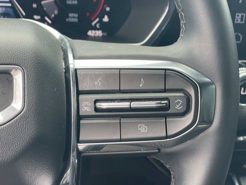 Used 2025 GMC Canyon Elevation w/ Convenience Package RWD image 12