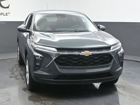 New 2026 Chevrolet Trax LS FWD image 29