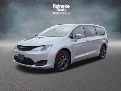 Used 2018 Chrysler Pacifica Limited w/ S Appearance Package