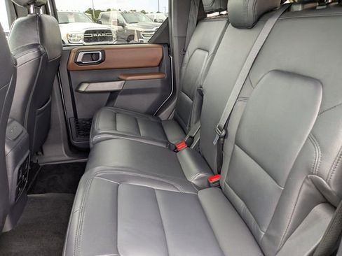 Used 2023 Ford Bronco Outer Banks AWD/4WD image 12