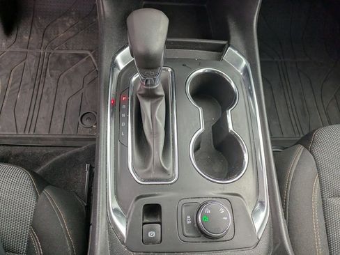 Used 2021 Chevrolet Traverse LT w/ LPO, Floor Liner Package image 19