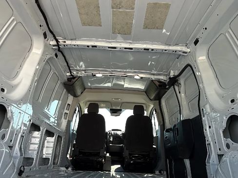 Used 2018 Ford Transit 150 130 Low Roof RWD image 16