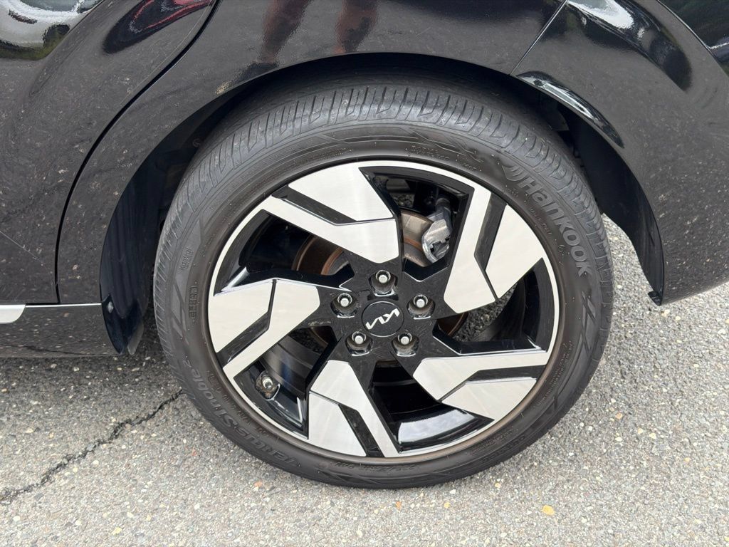 Used 2024 Kia Soul GT-Line FWD image 6