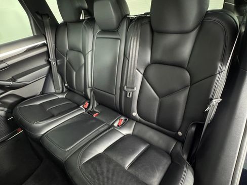 Used 2018 Porsche Cayenne AWD/4WD image 20