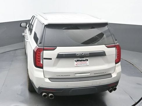 Used 2023 GMC Yukon Denali Ultimate AWD/4WD image 15