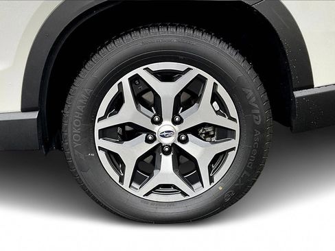 Used 2023 Subaru Forester Premium image 32