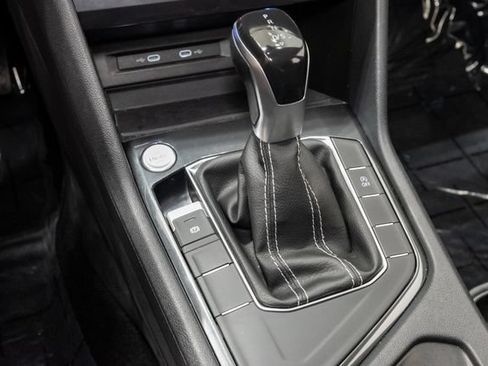 Used 2023 Volkswagen Tiguan SE FWD image 21