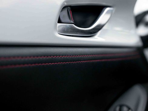 Used 2019 MAZDA MX-5 Miata Grand Touring w/ GT-S Package RWD image 49