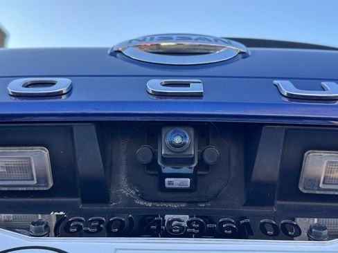 Used 2021 Nissan Rogue SV image 16