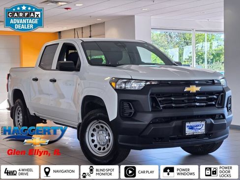 Used 2025 Chevrolet Colorado W/T AWD/4WD image 1