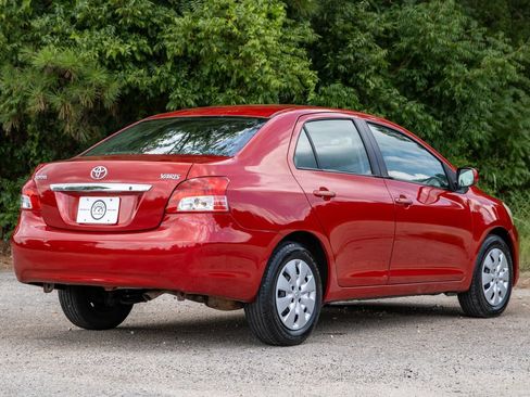 Used 2010 Toyota Yaris Sedan FWD image 6