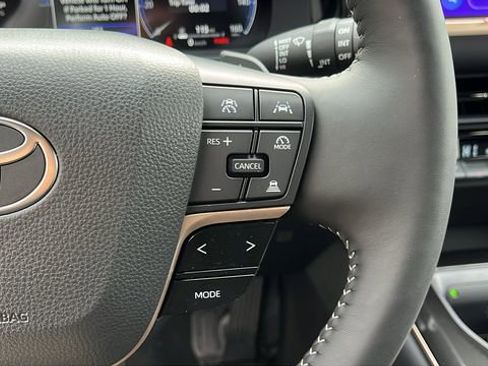 New 2025 Toyota Crown Signia image 10