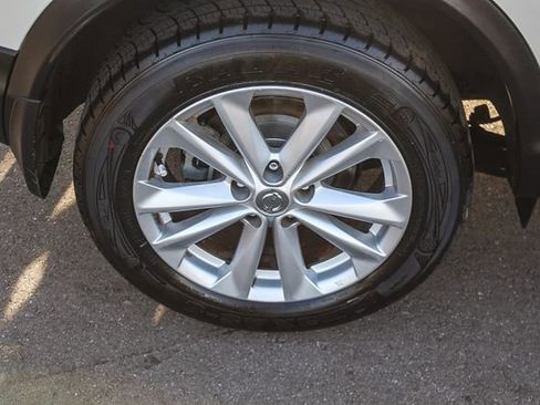 Used 2018 Nissan Rogue Sport SV image 13